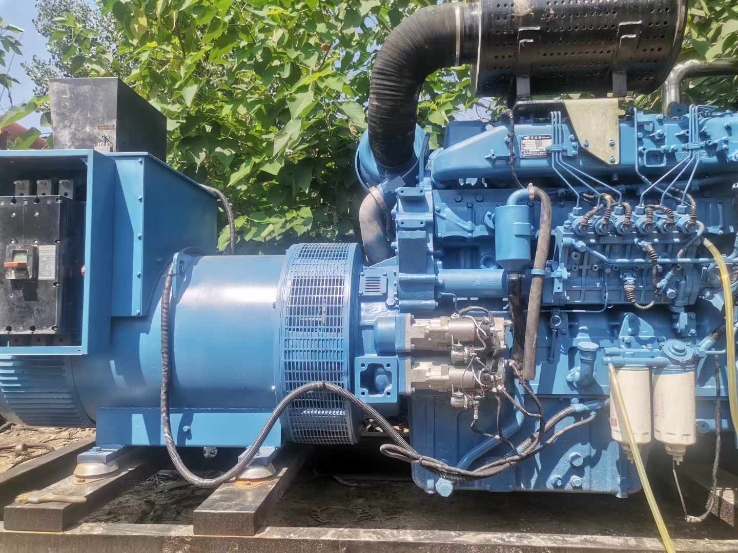 思南详细说明降低 800kW 柴油发电机输出电流波动的方法