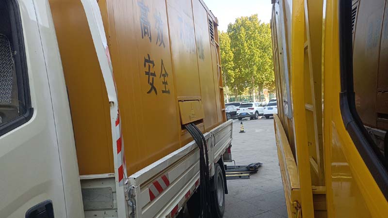 思南如何判断柴油发电机组和UPS电源的切换时间是否符合要求？